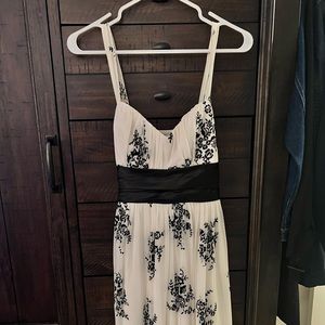 Black and white sweetheart top cocktail dress